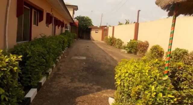 De Ultimate Palace Hotel, Book Hotel Ikeja 