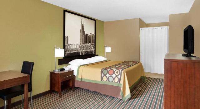 Super 8 by Wyndham Nashville West, Забронировать Мини-отель Юг Нашвилл Нэшвилл