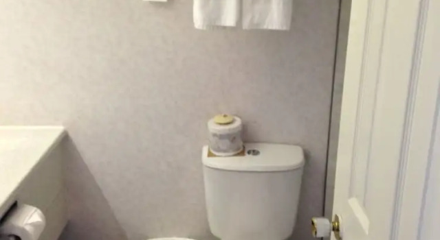Двухместный люкс Bancroft Inn & Suites