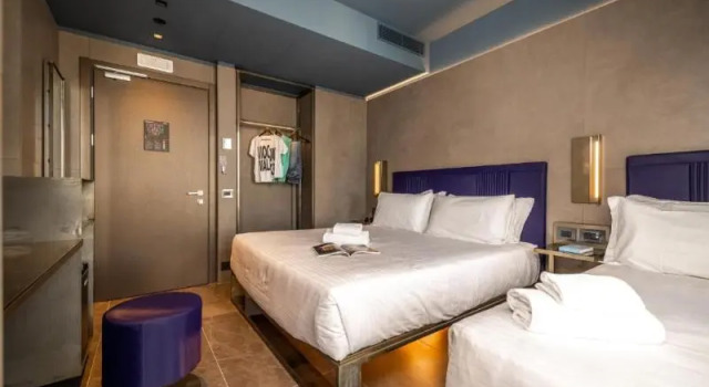 Трёхместный номер с балконом и с красивым видом из окна Отель HD8 Hotel Milano