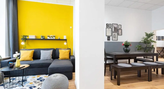 Big Central Apartment near Rotkreuzplatz with 3 BR for 12 PAX