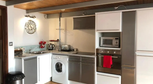 Апартаменты Crusader Apartment in the City Centre by Huku Kwetu- Nottingham