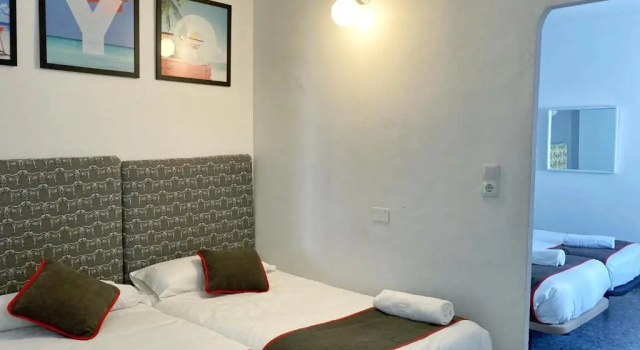 Четырёхместный номер Standard Hostal Paco Marbella