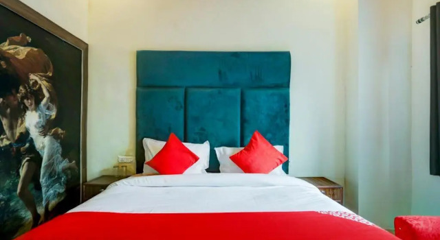 OYO 86157 Hotel Haveli Inn, Забронировать Отель Отели Мератх с парковкой, Парковка