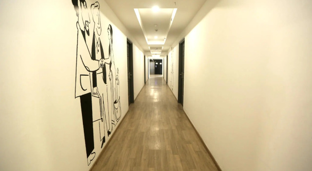 Hotel White Saffron, Забронировать Отель Отели Нью-Дели с парковкой, Парковка