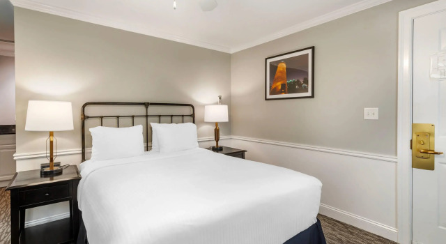 Двухместный люкс Essex Street Inn & Suites, an Ascend Collection Hotel