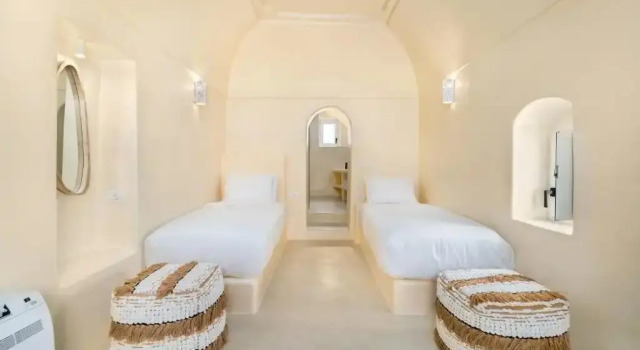 Люкс Deluxe Eolithos Suites