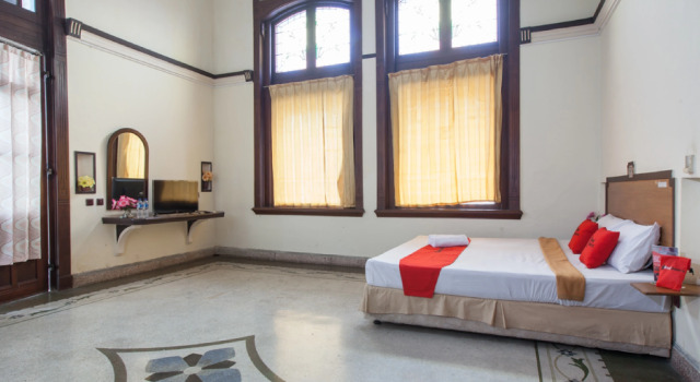 RedDoorz @ Lawang, Book Guesthouse Guest Houses in East Java, Guesthouse