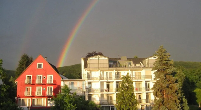 Hotel Weinlaube, Забронировать Отель Отели Долины Среднего Рейна с бассейном, Бассейн