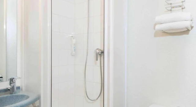 Номер Standard Ibis Budget Béziers Est La Giniesse