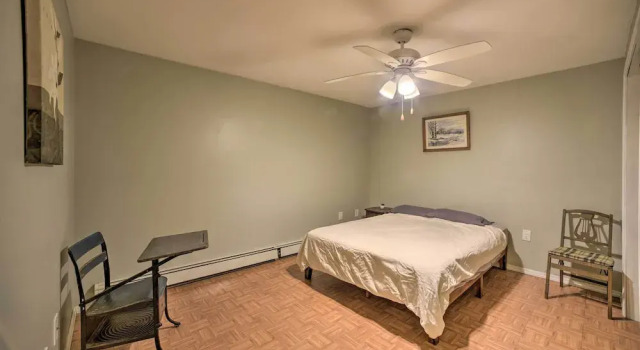 Charming New York Chalet w/ Hot Tub & Game Room!, Boek Chalet Hotels in Preston Hollow met parkeren, Parkeren