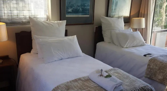 Номер Executive The Greens Guesthouse