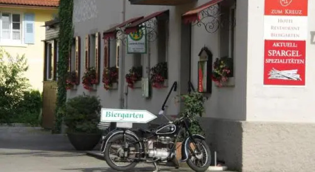 Gasthof und Pension zum Kreuz