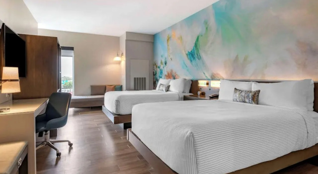 Номер Standard Cambria Hotel Orlando Airport