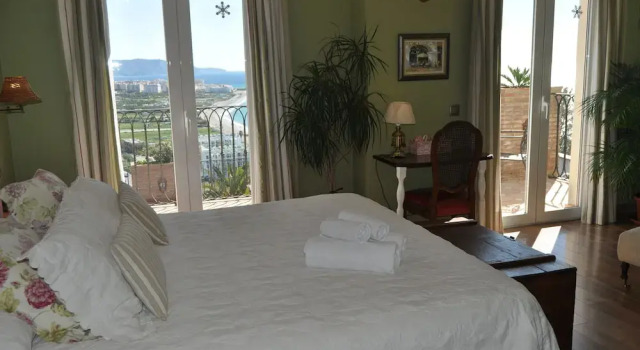 Полулюкс Deluxe с балконом Welcome Inn Nerja guest house Luxury Bed & Breakfast