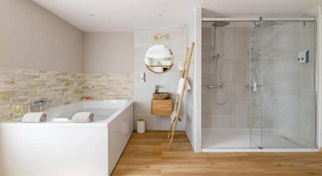 Студия Studio Love room Spa Baignoire double La Ciotat Centre port