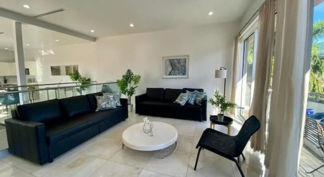 Family 3BR House W Amazing Private Pool Parking, Забронировать Отель Отели Miami Metropolitan Area 3 звезды, 3*