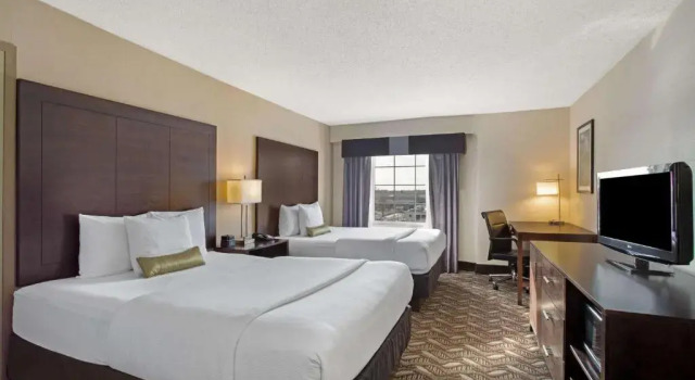 Четырёхместный номер Standard La Quinta by Wyndham Springfield