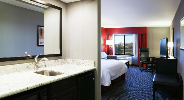 Hampton Inn & Suites Temecula, Varaa Hotelli Temecula Kalifornia