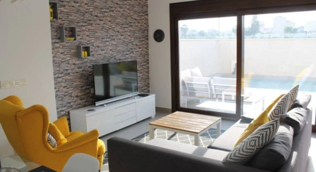 Luxurious Villa sleeps 6 with Private Pool LM1, Book Villa San Fulgencio Valencia Community