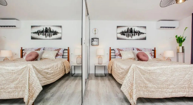 Апартаменты с 3 комнатами с балконом и с видом на море Apartments Nora