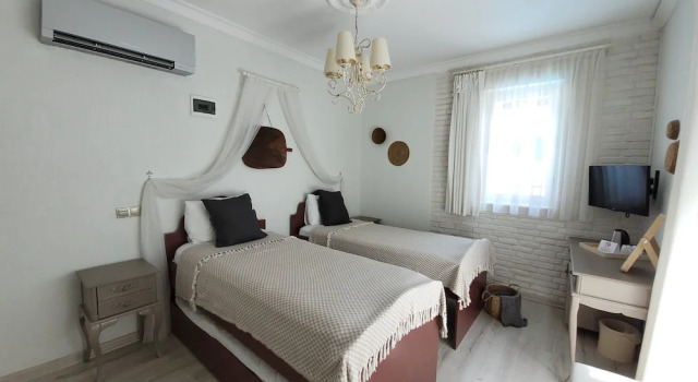 Двухместный номер Standard с балконом и с частичным видом на море Karamela Otel
