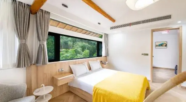 Люкс Luxury Anji Qingzhuyuan - Near Stream - Half-Air Pool - Elevator Room Viewing Guesthouse