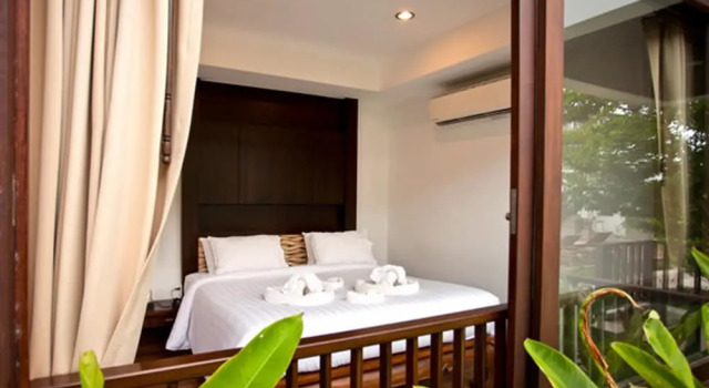 Люкс с балконом и с красивым видом из окна Maryoo Samui Hotel
