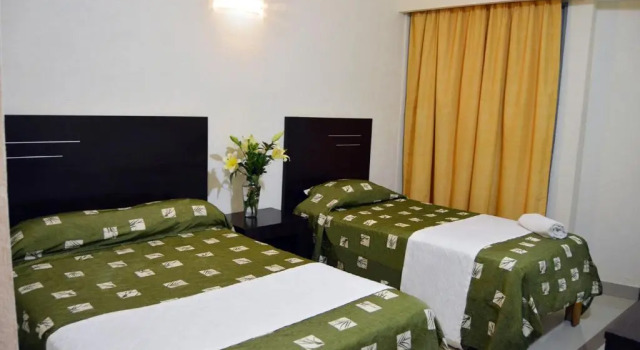 Трёхместный номер Basic Porto Hotel