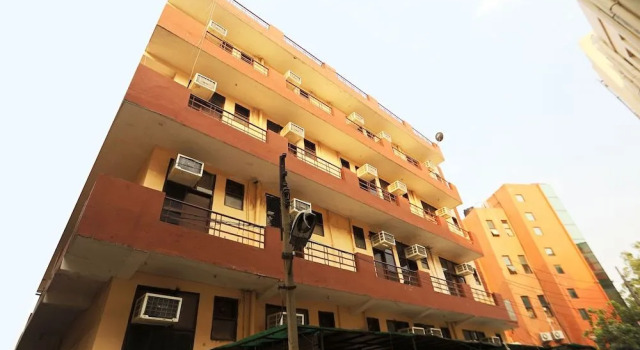 OYO 62899 Avni Residency