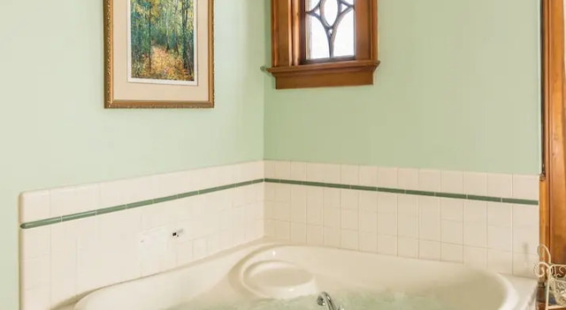 Номер Luxury Honeybee Inn Bed & Breakfast