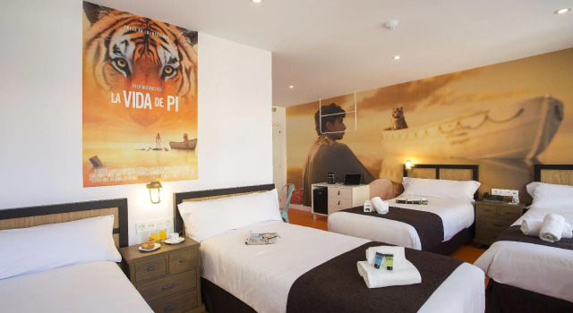 Четырёхместный номер Casual del Mar Málaga by Casual Hoteles