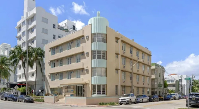 Madison South Beach Suites by SV Rentals