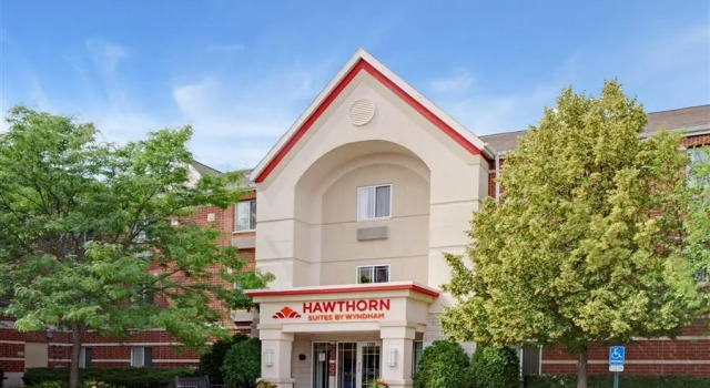 Четырёхместный номер Standard MainStay Suites Chicago Schaumburg