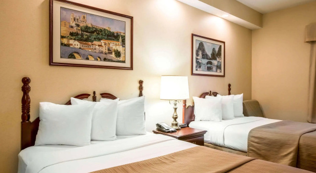 Четырёхместный номер Standard Quality Inn Greeneville - Tusculum
