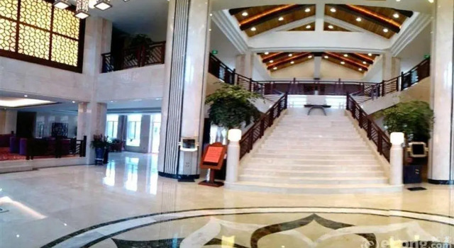 Yuntian Garden Hotel 4th Conference Room, Prenota Hotel Kunming Yunnan