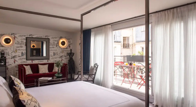 Одноместный люкс MomArt Hotel