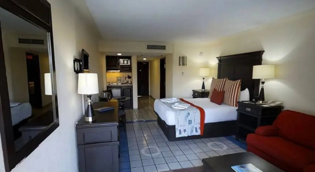 Superb Studio in Great Location Cabo San Lucas, Забронировать Апартаменты/квартира Отели Южной Нижней Калифорнии с парковкой, Парковка