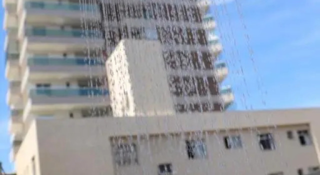 MELHOR ESCOLHA - 90 metros da Beira Mar - 2 Quartos com AR CONDICIONADOS SPLIT, Air Fryer, Wi-Fi, Disney Plus, Star Plus, HBO Max, Cadeiras de Praia, Caixa Térmica - 7 pessoas - Perto de tudo, Забронировать Отель Гуарапари Эспириту-Санту, рядом с Пляж Адвентистас