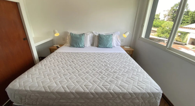 Семейные апартаменты с 3 комнатами с видом на сад Marín Apartments
