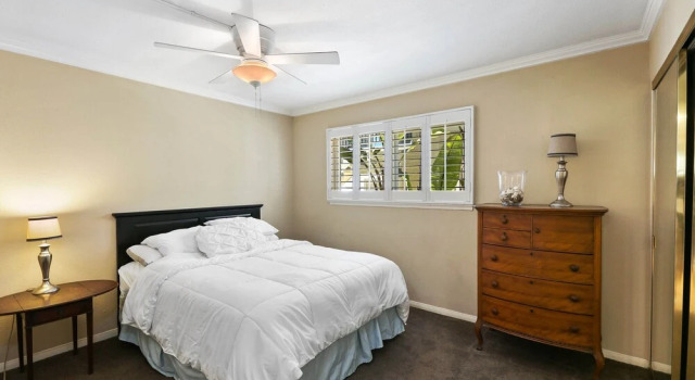 Newport Beach Bungalow, Забронировать Отель Отели Ньюпорт-Бич с парковкой, рядом с Balboa Peninsula Beaches, Парковка