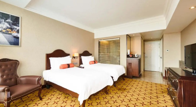 Двухместный номер Superior Eastin Grand Hotel Saigon