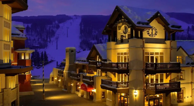 The Arrabelle at Vail Square, a RockResort, by Vail Resorts, Забронировать Отель Отели Вейл с парковкой, Парковка