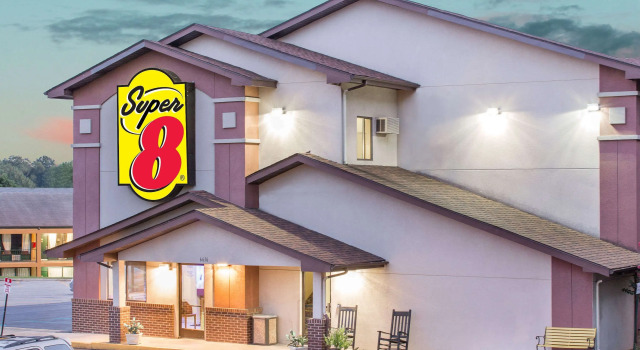 Super 8 by Wyndham Roanoke VA