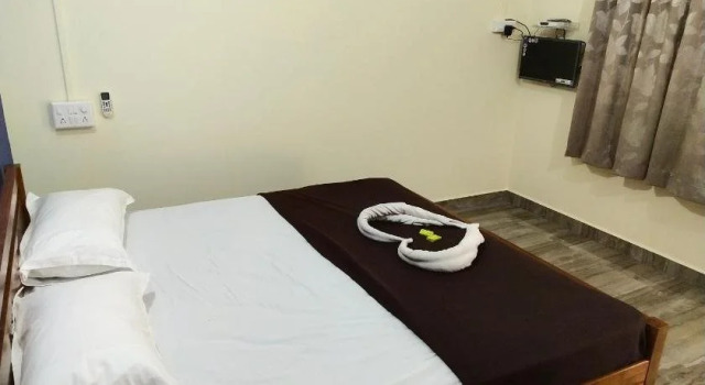 Hotel Rosary House Mavlan, Varaa Hotelli Hotellit Malvan aamiaisella, Aamiainen