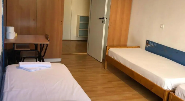Split Summer Budget Rooms
