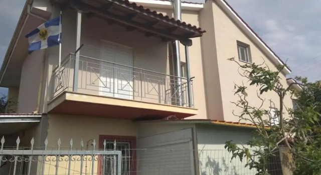 Коттедж с 4 комнатами Grecos apartment