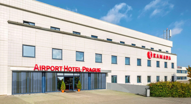 Ramada by Wyndham Airport Prague, Rezervovat Hotel 4hvězdičkové hotely v Praha, 4*