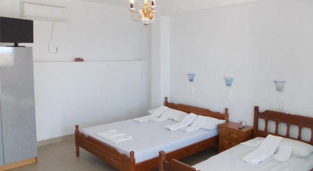 Zacharo Rooms Thirasia, Забронировать Отель Тирасия Санторини