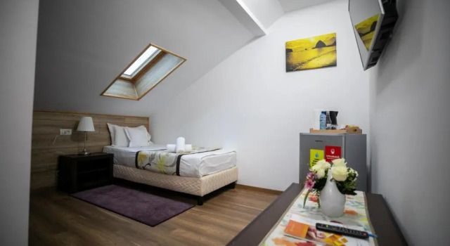Camera Standard Crema Residence